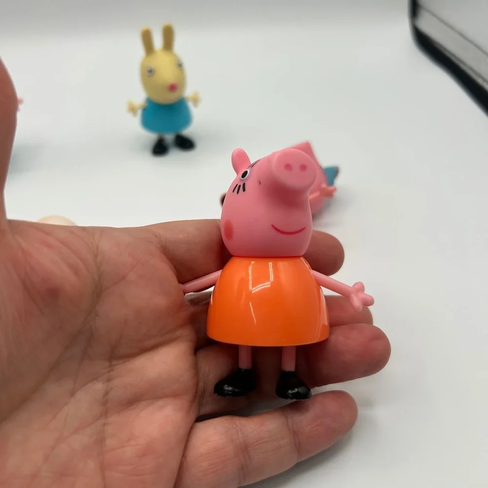 Peppa Pig Family and Friends 6 Piece Action Figure Lot Multicolored Plastic Toys